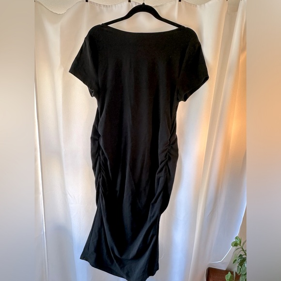 “THE DRESS” - in Black! Maternity T Shirt Dress - Picture 2 of 3